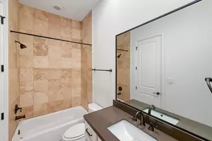 3711 Newhouse St, Houston, TX 77019 - Photo 12