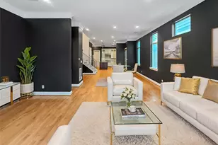 3711 Newhouse St, Houston, TX 77019 - Photo 2
