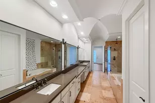 3711 Newhouse St, Houston, TX 77019 - Photo 4
