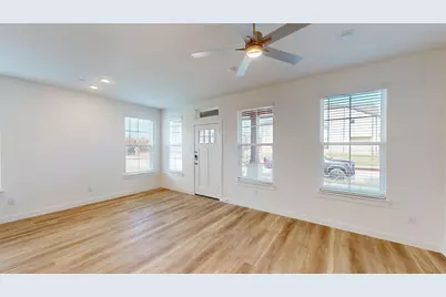 2920 Elle Drive, Grand Prairie, TX 75052 - Photo 16