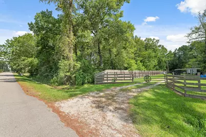 142 County Road 450, Dayton, TX 77535 - Photo 6