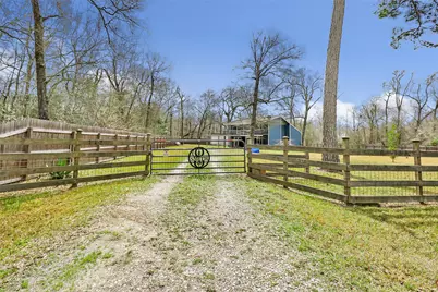 142 County Road 450, Dayton, TX 77535 - Photo 1