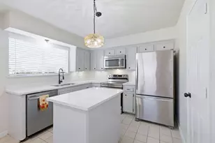 12014 S Youngwood Ln, Houston, TX 77043 - Photo 12