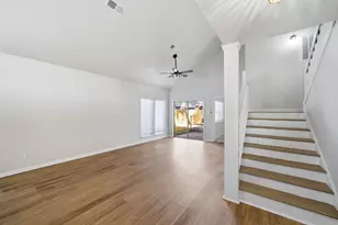 12014 S Youngwood Ln, Houston, TX 77043 - Photo 4