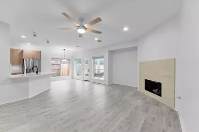 87 S Wynnoak Circle, The Woodlands, TX 77382 - Photo 10