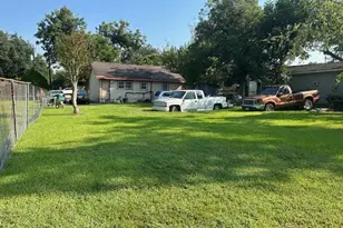 715 W Rittenhouse Rd, Houston, TX 77091 - Photo 4