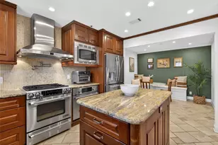 1426 Freedonia Dr, Houston, TX 77055 - Photo 12