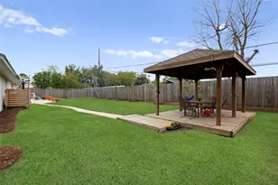 1426 Freedonia Dr, Houston, TX 77055 - Photo 30