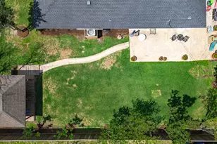 1426 Freedonia Dr, Houston, TX 77055 - Photo 34