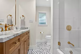 1426 Freedonia Dr, Houston, TX 77055 - Photo 22