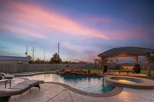 11219 Kings Point Blvd Blvd, Mont Belvieu, TX 77535 - Photo 4