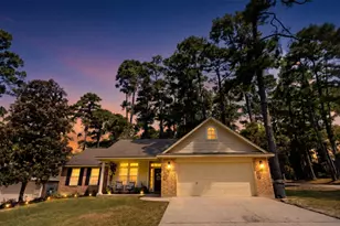 13934 Dolphin Dr, Willis, TX 77318 - Photo 2