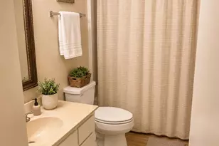 12033 Bob White Dr, Houston, TX 77035 - Photo 8