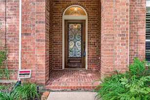 5242 Fountainbrook Ln, Sugar Land, TX 77479 - Photo 6