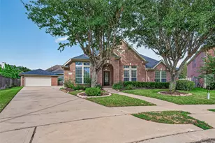 5242 Fountainbrook Ln, Sugar Land, TX 77479 - Photo 2