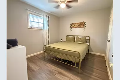 1412 E 35th Street #2, Houston, TX 77022 - Photo 8