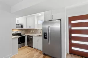 319 Eastwood St, Houston, TX 77011 - Photo 20