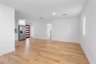 319 Eastwood Street, Houston, TX 77011 - Photo 24