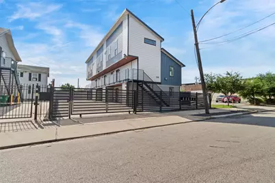 319 Eastwood Street, Houston, TX 77011 - Photo 2