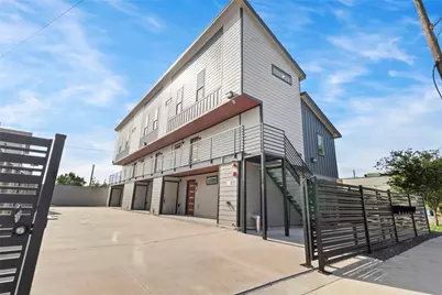 319 Eastwood Street, Houston, TX 77011 - Photo 2
