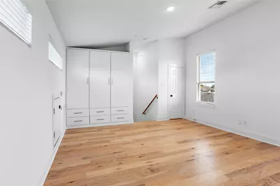 319 Eastwood Street, Houston, TX 77011 - Photo 32