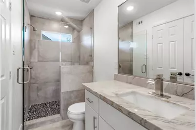 319 Eastwood Street, Houston, TX 77011 - Photo 28