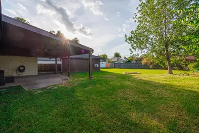 502 Red Bud Ln, Baytown, TX 77520 - Photo 26