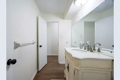 502 Red Bud Ln, Baytown, TX 77520 - Photo 22