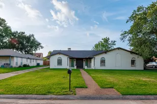 502 Red Bud Ln, Baytown, TX 77520 - Photo 32