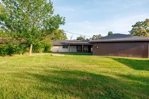 502 Red Bud Ln, Baytown, TX 77520 - Photo 30