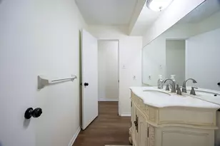502 Red Bud Ln, Baytown, TX 77520 - Photo 22
