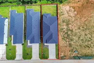 19556 Stripe Hl Bnd, Conroe, TX 77356 - Photo 2