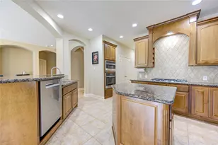 18 Arbor Bend Dr, Houston, TX 77070 - Photo 4
