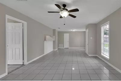 1018 Surrey Court, Tomball, TX 77375 - Photo 6