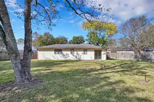 1018 Surrey Ct, Tomball, TX 77375 - Photo 26