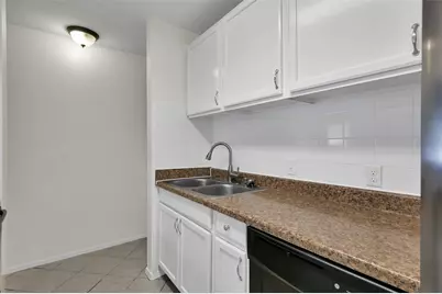 1018 Surrey Court, Tomball, TX 77375 - Photo 12
