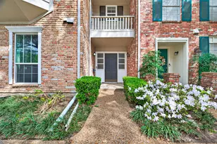 13244 Trail Hollow Dr, Houston, TX 77079 - Photo 2