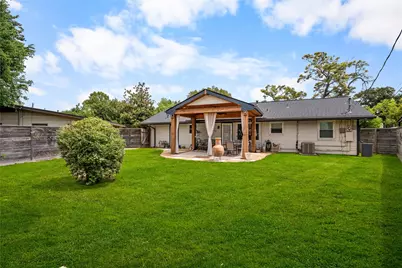 5831 Burr Oak Drive, Houston, TX 77092 - Photo 20