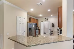 11 Abercrombie Pl, Conroe, TX 77384 - Photo 6