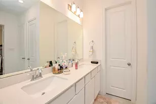11021 Mikula Dr, Houston, TX 77043 - Photo 26