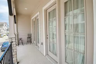 11021 Mikula Dr, Houston, TX 77043 - Photo 34