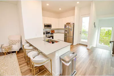 11021 Mikula Drive, Houston, TX 77043 - Photo 10