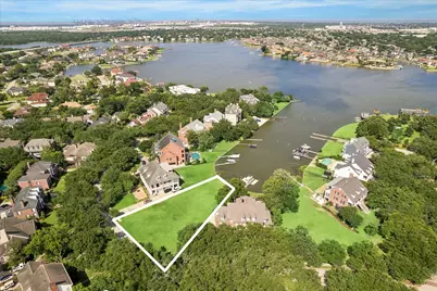 1210 Spring Cress Lane, Taylor Lake Village, TX 77586 - Photo 4