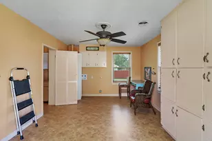 405 Park St, Anahuac, TX 77514 - Photo 18