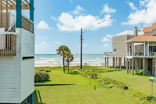 4231 Pelican Ln, Galveston, TX 77554 - Photo 12