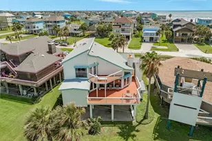 4231 Pelican Ln, Galveston, TX 77554 - Photo 2