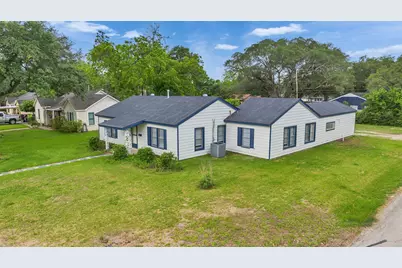 1300 Brazos Street, Rosenberg, TX 77471 - Photo 1