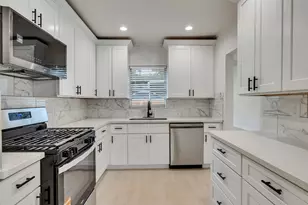 1300 Brazos St, Rosenberg, TX 77471 - Photo 10