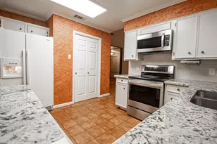 6235 Navajo Trail, Beaumont, TX 77708 - Photo 10