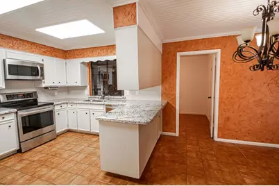6235 Navajo Trail, Beaumont, TX 77708 - Photo 8